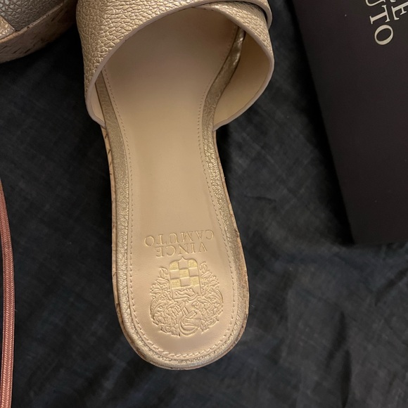 Vince Camuto wedge sandals size 8 1/2 - Picture 2 of 7
